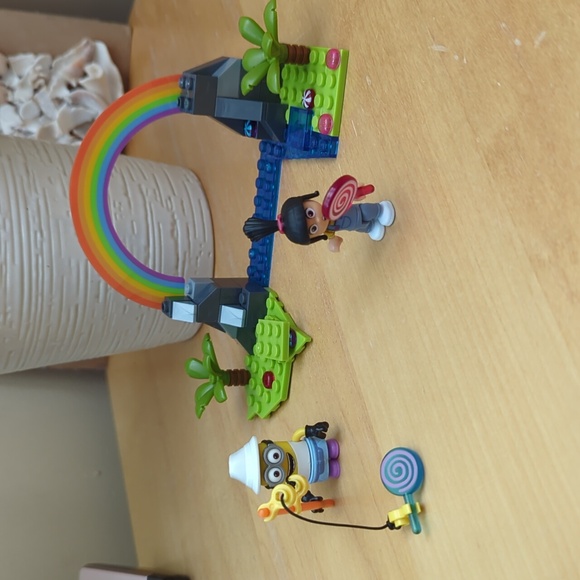 Minions Mega Construx Despicable Me Agnes' Unicorn Expedition - Picture 1 of 7